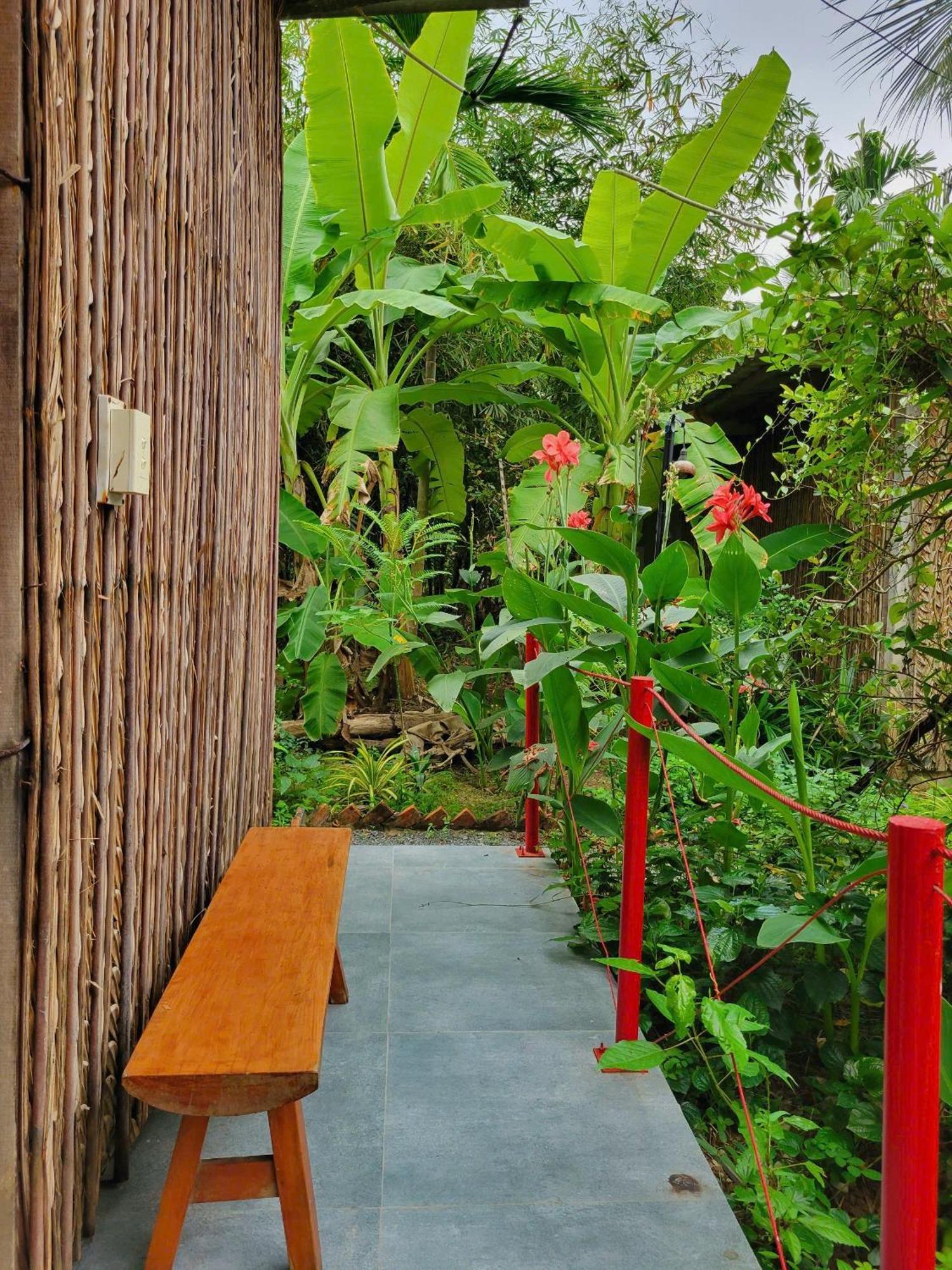 Nông Trại Thảnh Thơi Ben Tre Exterior foto