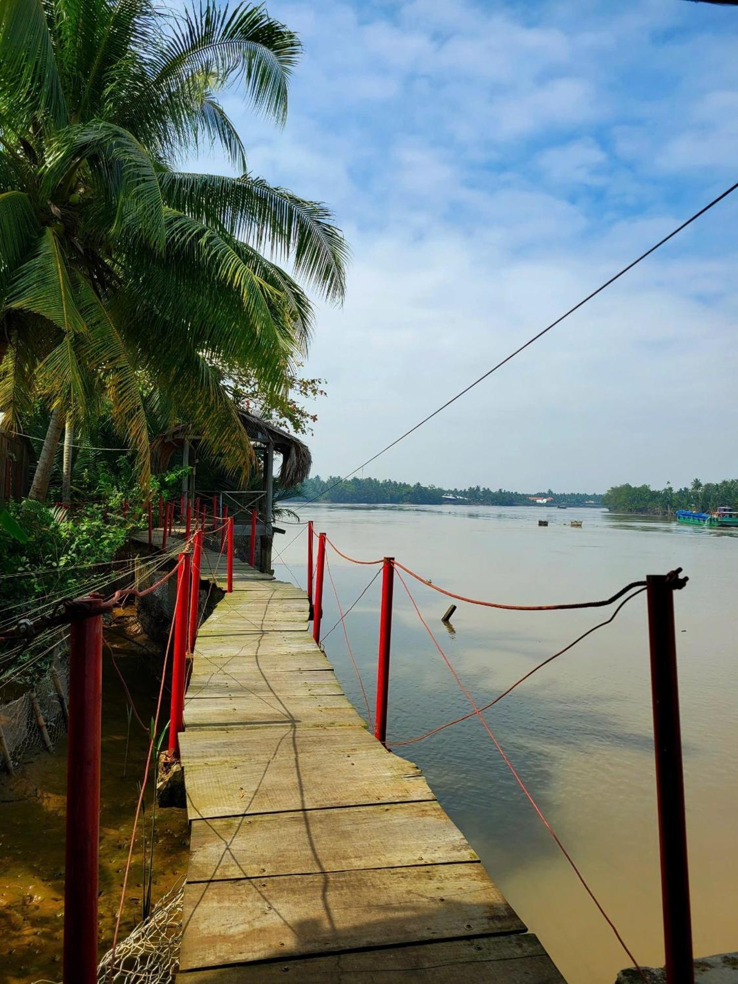 Nông Trại Thảnh Thơi Ben Tre Exterior foto